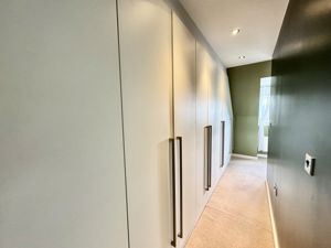 Photo 22- click for photo gallery